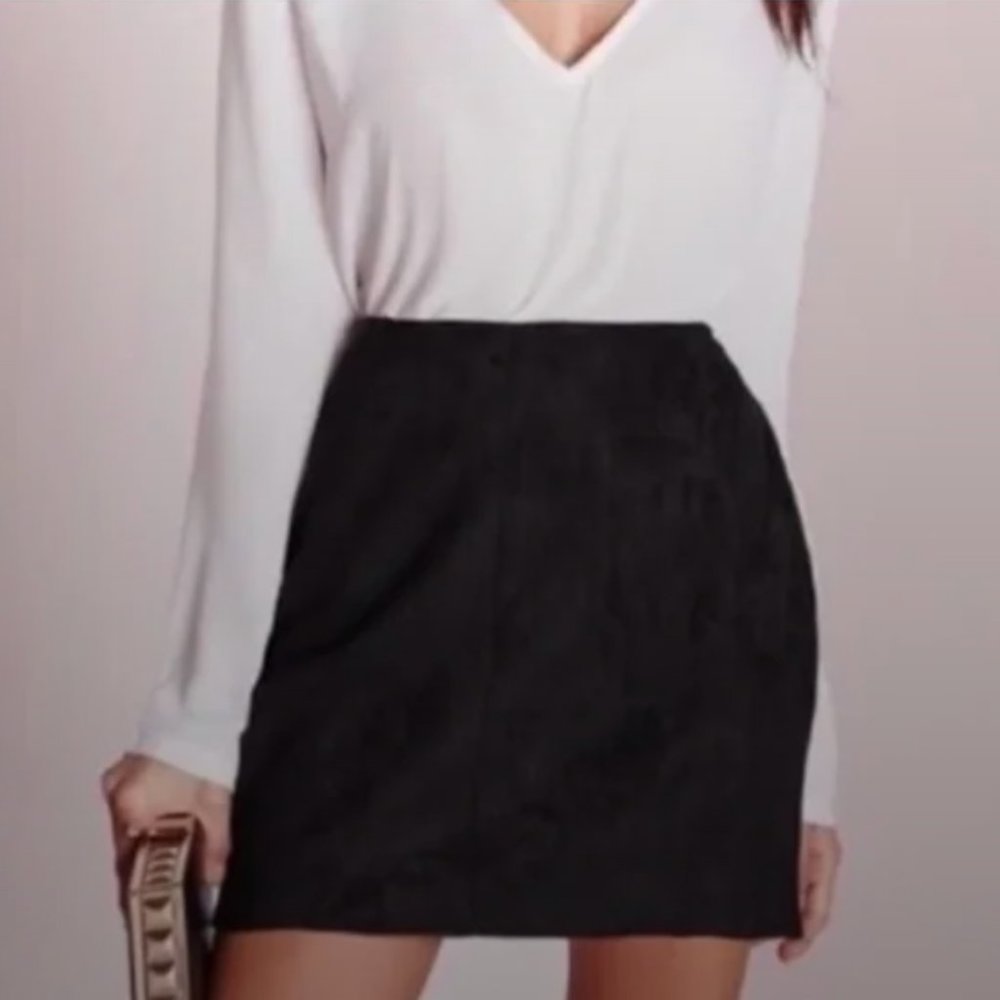 REFORMATION Suede Black Mini Skirt - Size 4 - New Without Tags